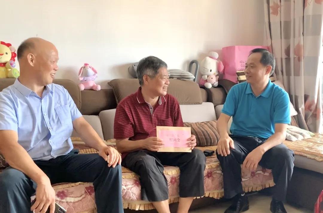 梧州市總工會(huì)開展豐富多彩黨日活動(dòng)慶七一