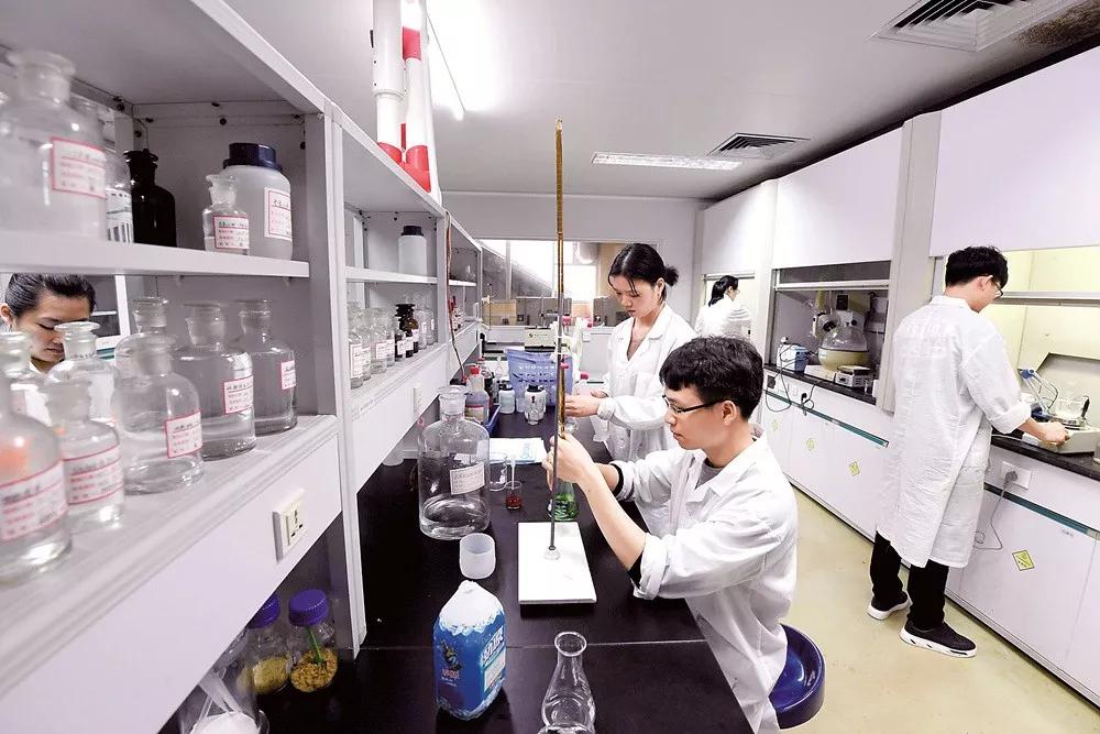 64歲仍堅守一線，梧州這個為“產(chǎn)品質(zhì)量和榮譽而戰(zhàn)”的團(tuán)隊獲國家級榮譽