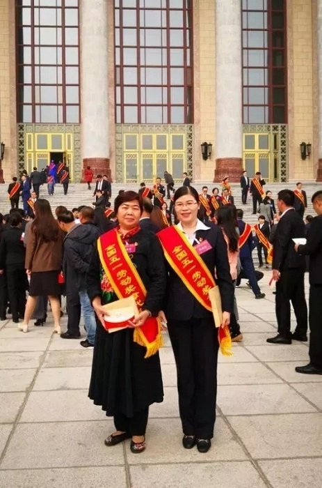 堅守六堡茶傳統(tǒng)手工制作技藝，連外國友人都成為了她的學(xué)生