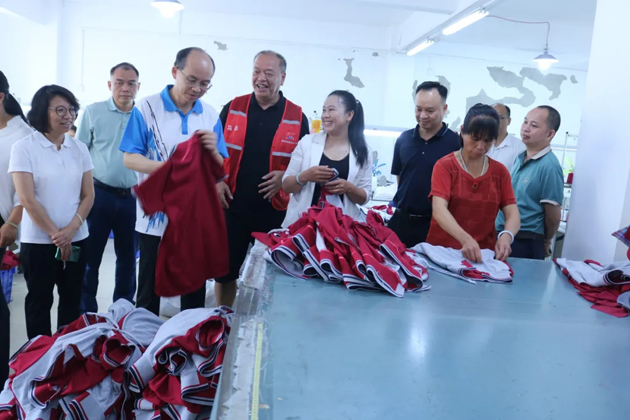 莫江珊率調研組到岑溪市開展工會工作調研