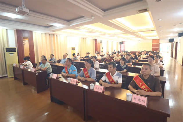 熱血沸騰！梧州市總工會組織集中收看紀念中國人民抗日戰(zhàn)爭暨世界反法西斯戰(zhàn)爭勝利80周年大會