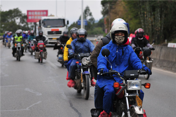 廣西在粵“摩托大軍”獲愛(ài)心幫助