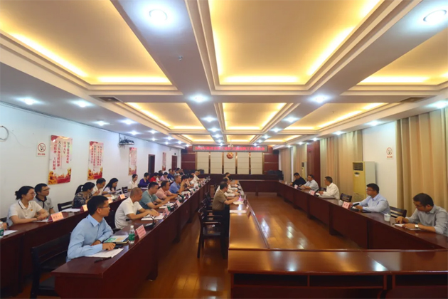 自治區(qū)總工會領(lǐng)導在梧州召開職工醫(yī)療互助保障工作座談會并作專題輔導