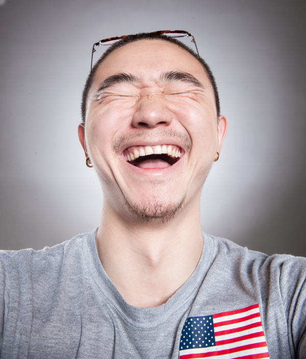 周正，男， 85后攝影師，浙江杭州人